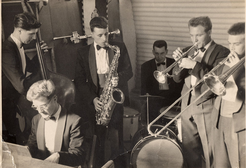 Bob Askew, Brian Cuddy, Alan Raw, Mick Bird, Max Mavers & Pete Strange.