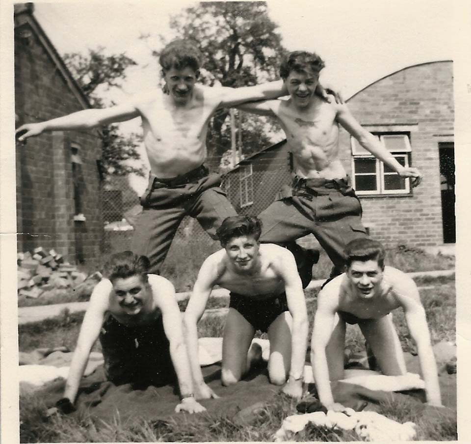 N/K Roy Melia Kneeling, Ray Davies, Bob Askew, Brian Gill