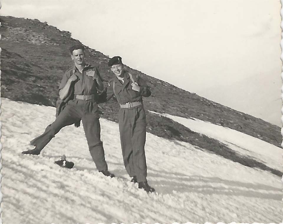 Robin De Smet, Owen Ashworth