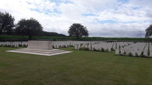 gommecourt cemetery