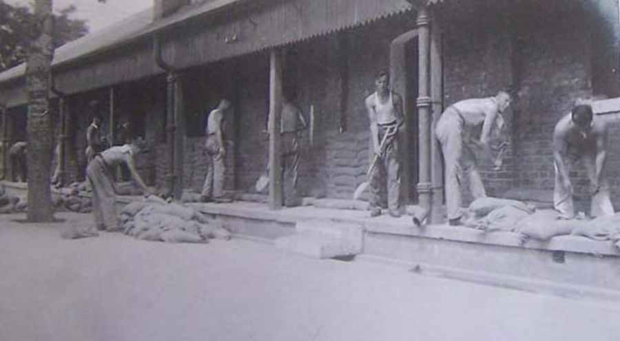 Images/sandbaging.jpg